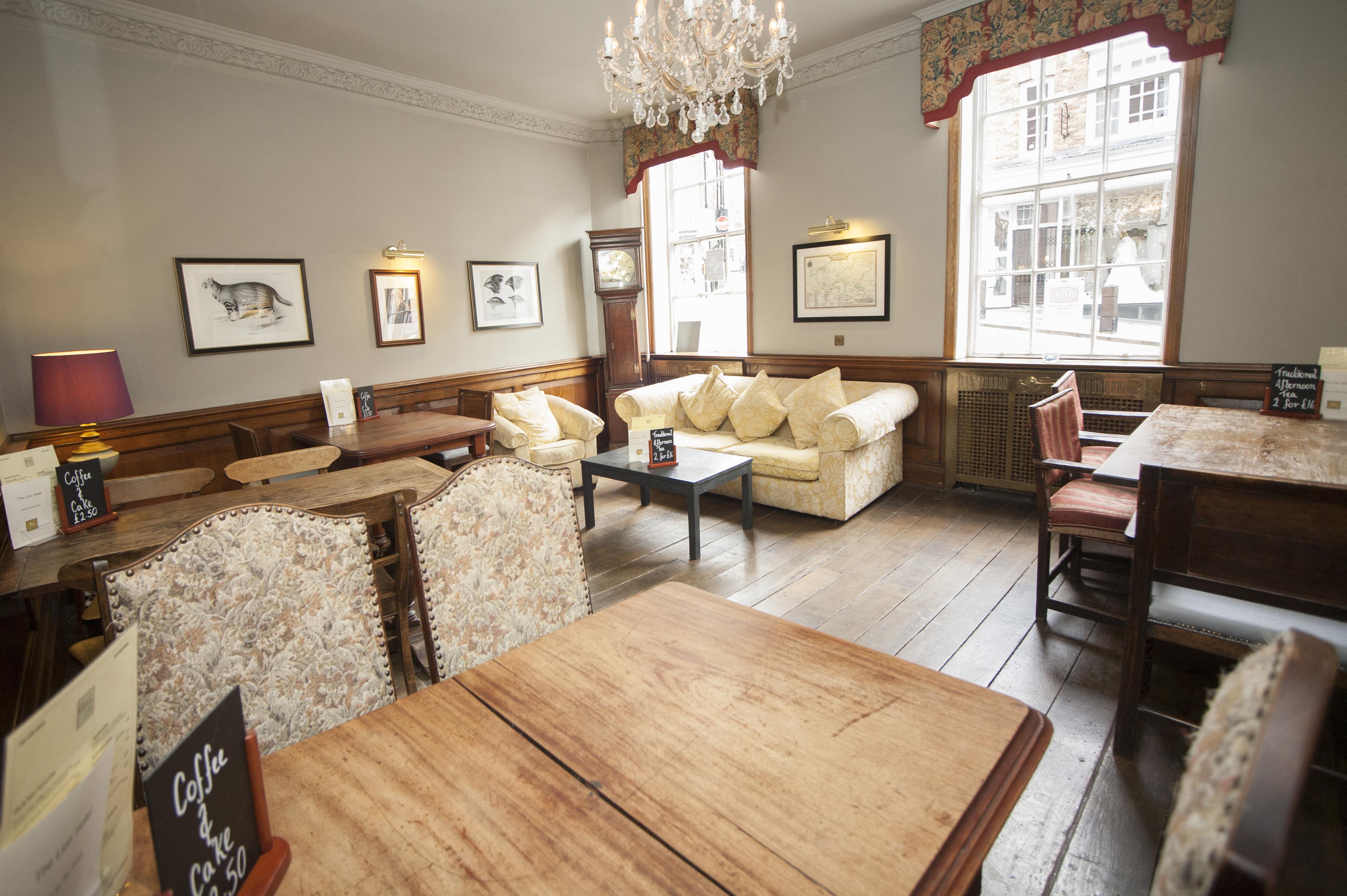 Lion & Pheasant 4*