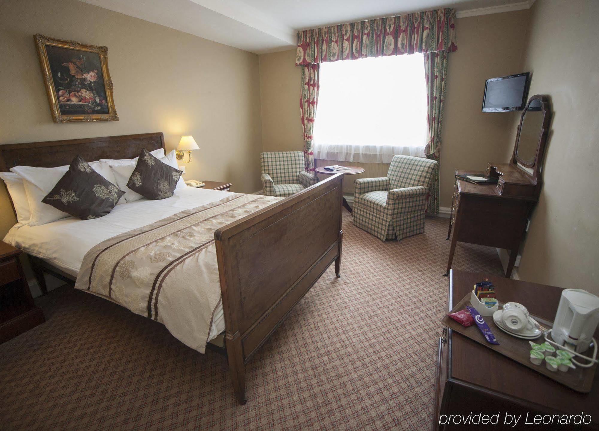 Lion & Pheasant Hotel 4*